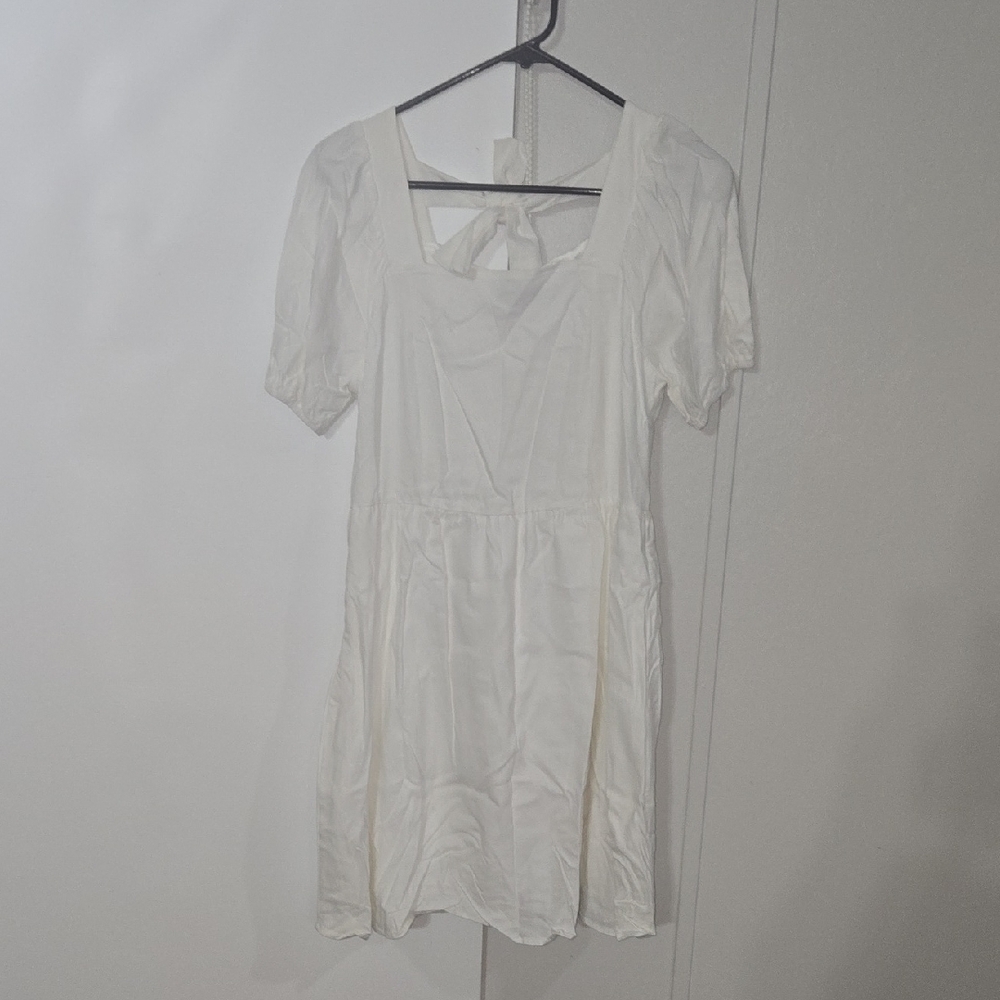 Square Neck Short Sleeve Mini Dress in White